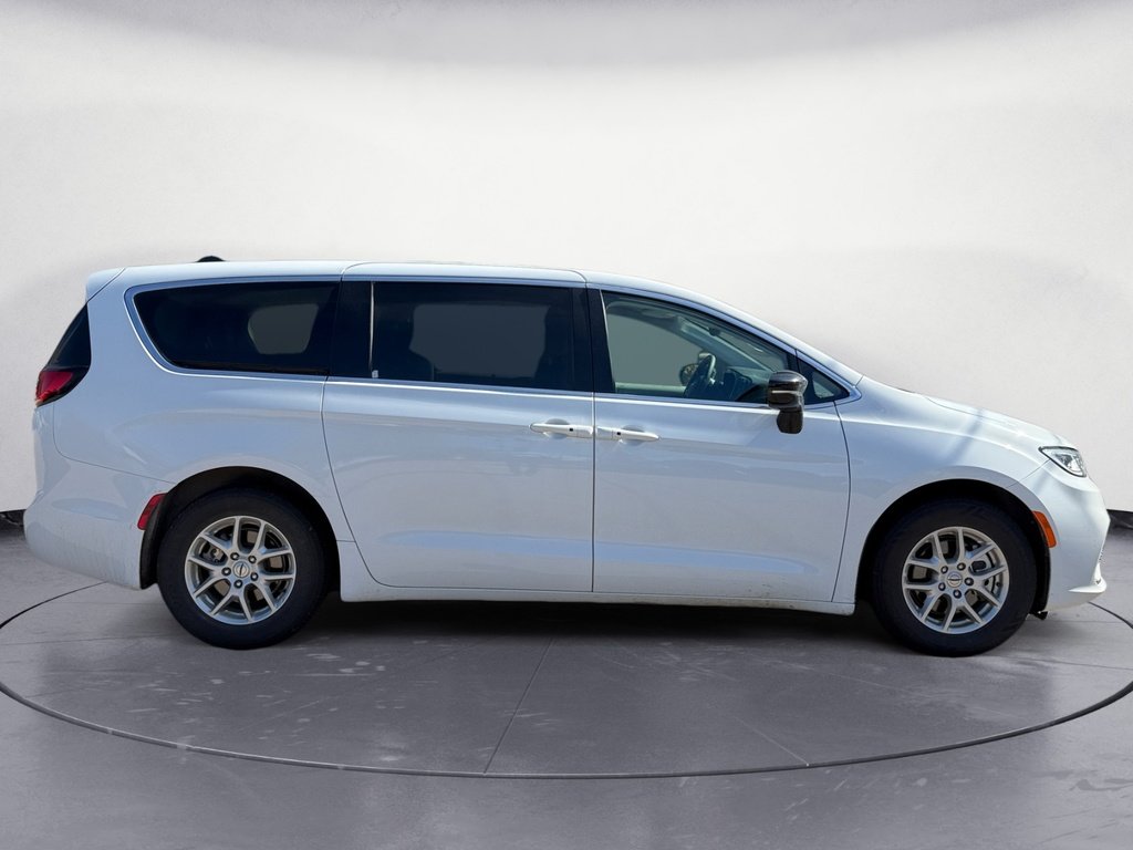2024 Chrysler Pacifica TOURING-L