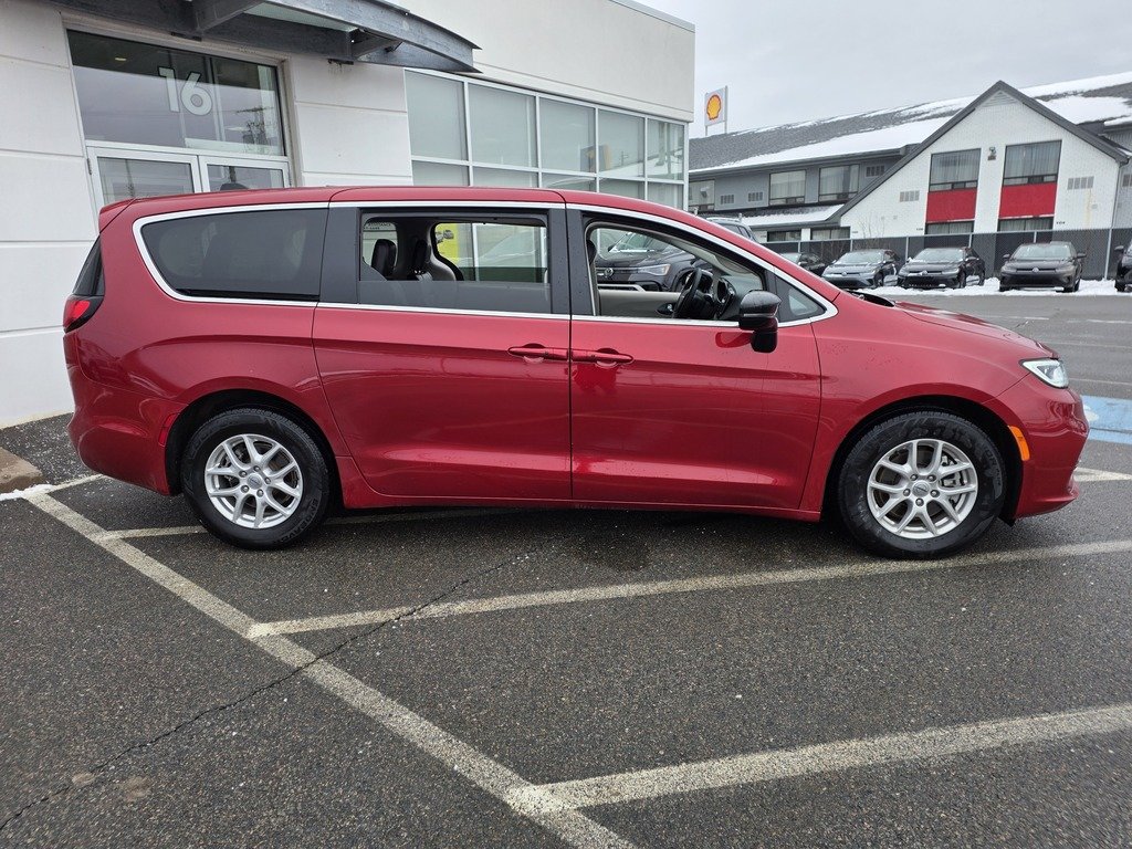2024 Chrysler Pacifica TOURING-L