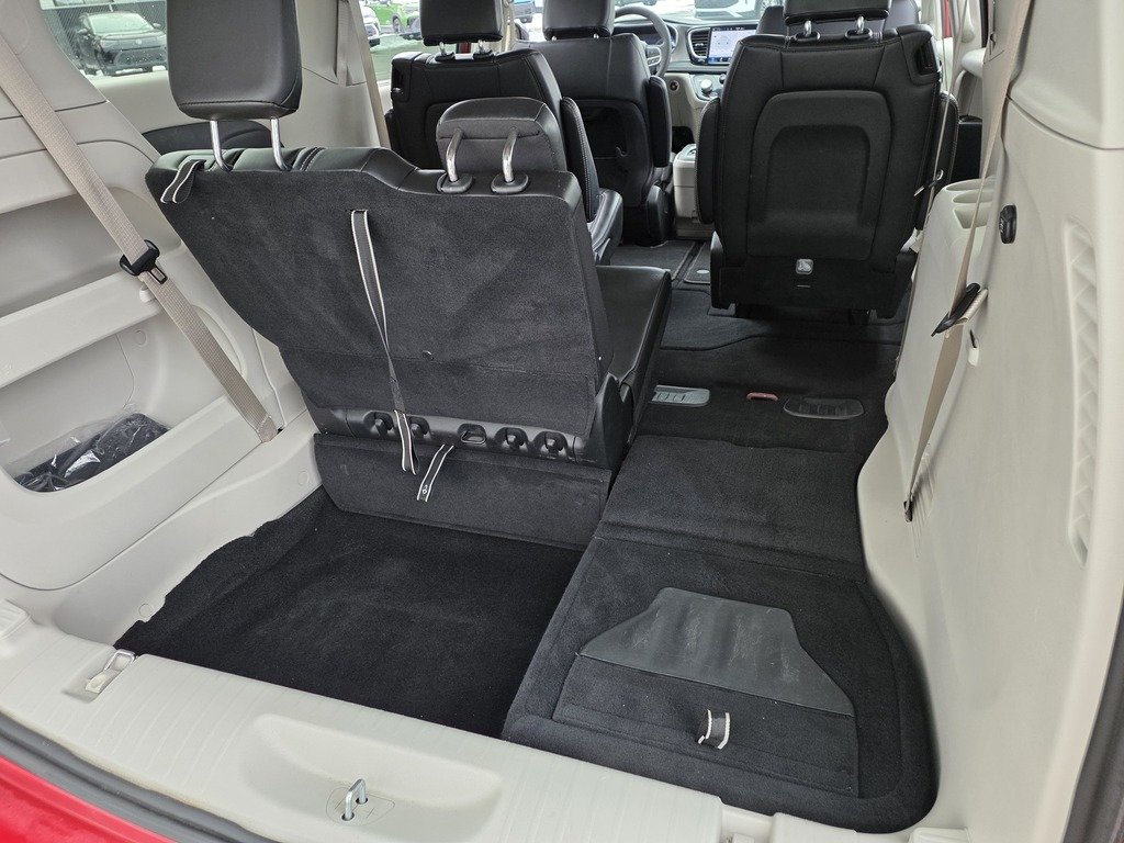 2024 Chrysler Pacifica TOURING-L