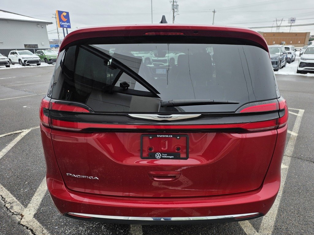 2024 Chrysler Pacifica TOURING-L