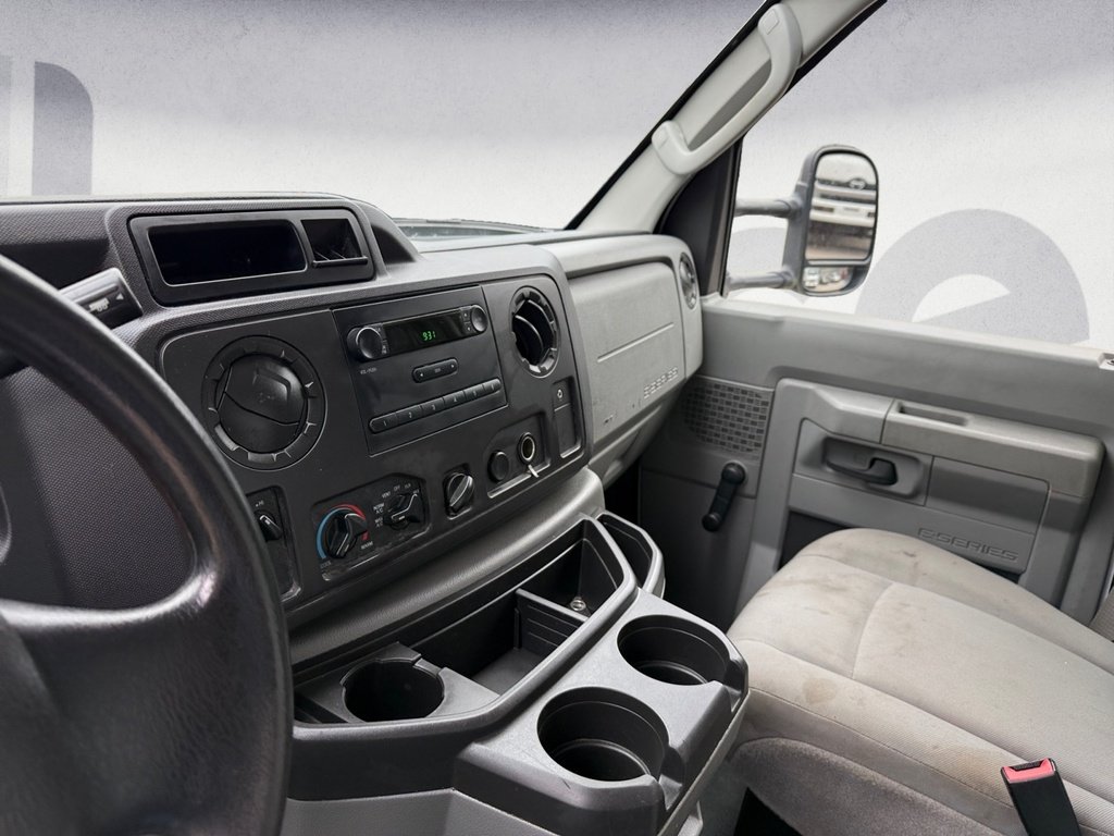 2019 Ford E-Series Cutaway BASE