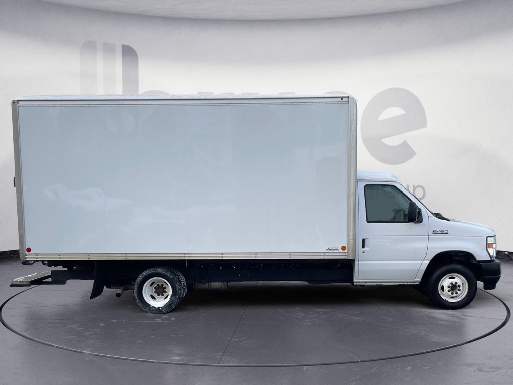 2021 Ford E-Series Cutaway BASE