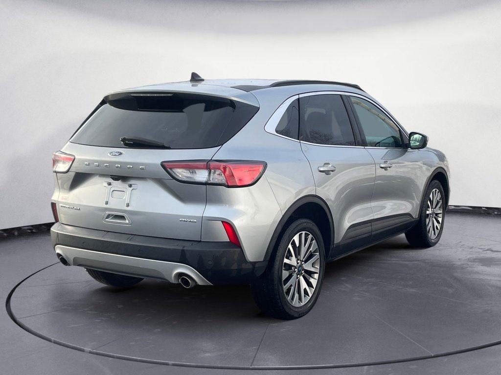 2022 Ford Escape TITANIUM