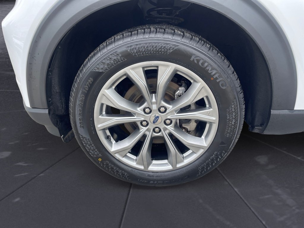 Ford Explorer XLT 2023