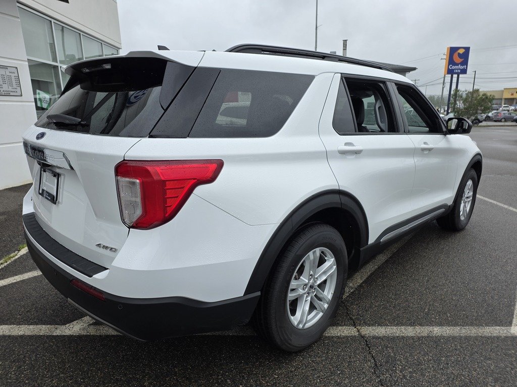 Ford Explorer XLT 2024