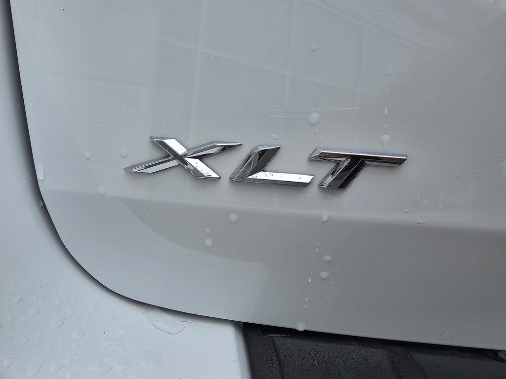 Ford Explorer XLT 2024
