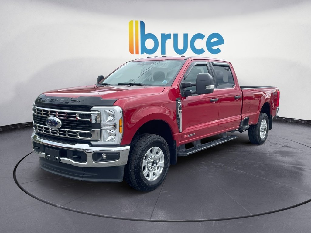 2024 Ford F-350 4X4 CREW CAB PICKUP/