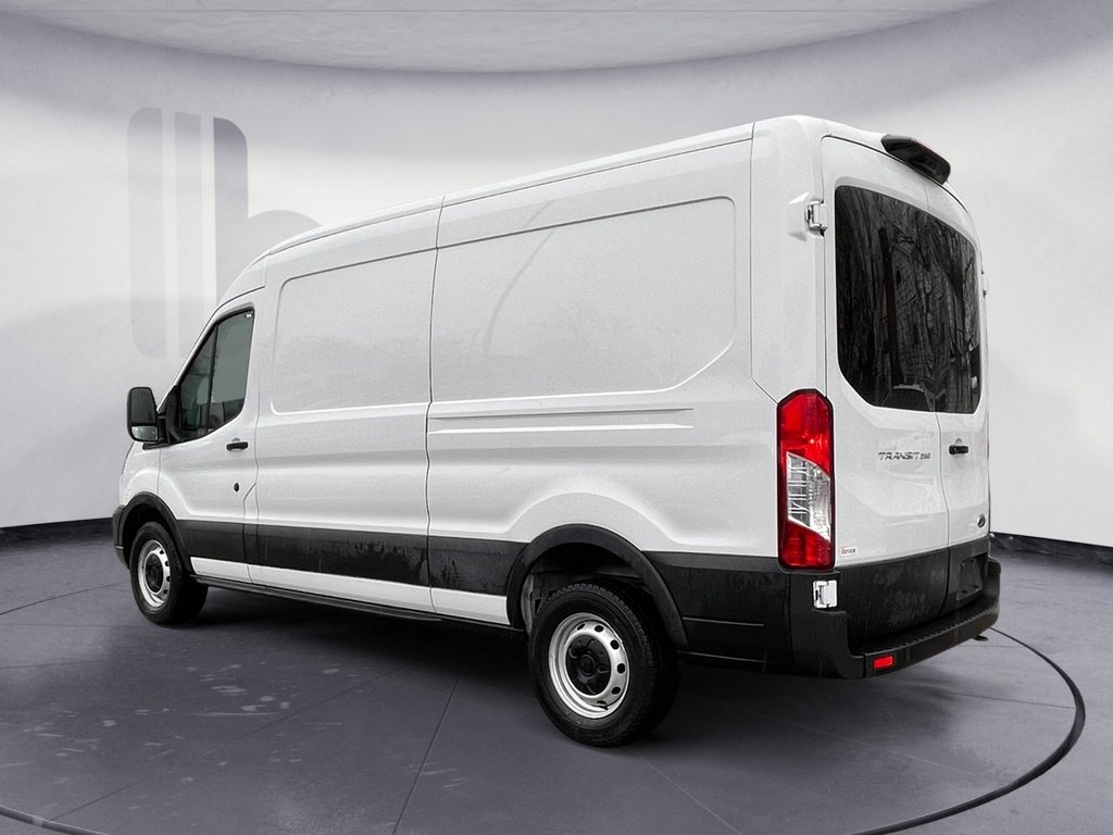 Ford Transit Cargo Van BASE 2021