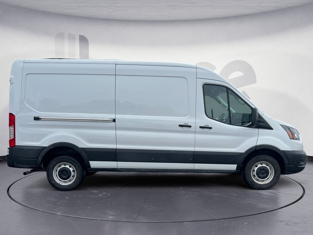 Ford Transit Cargo Van BASE 2021