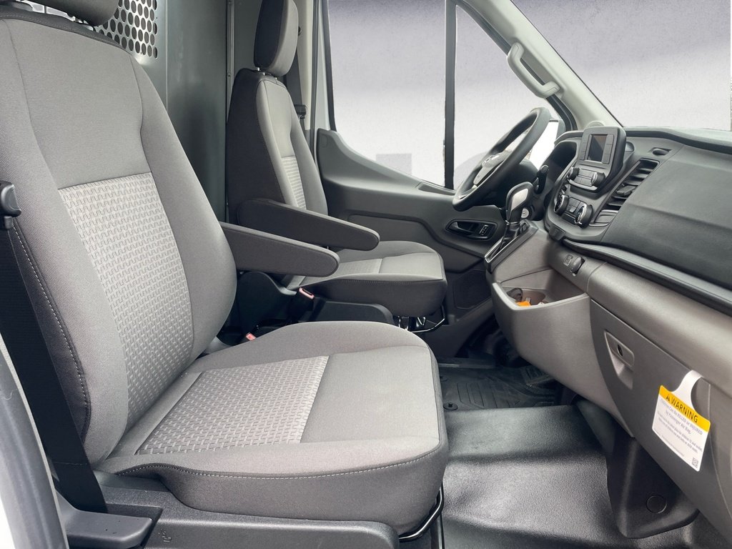 Ford Transit Cargo Van BASE 2024