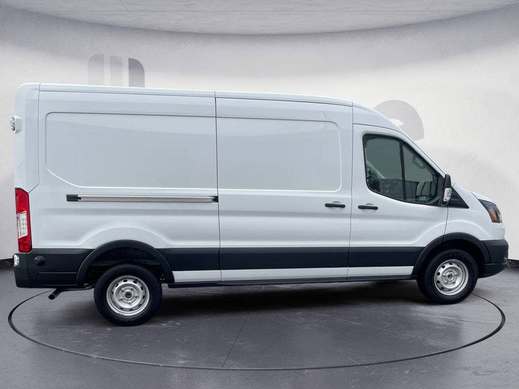 Ford Transit Cargo Van BASE 2024