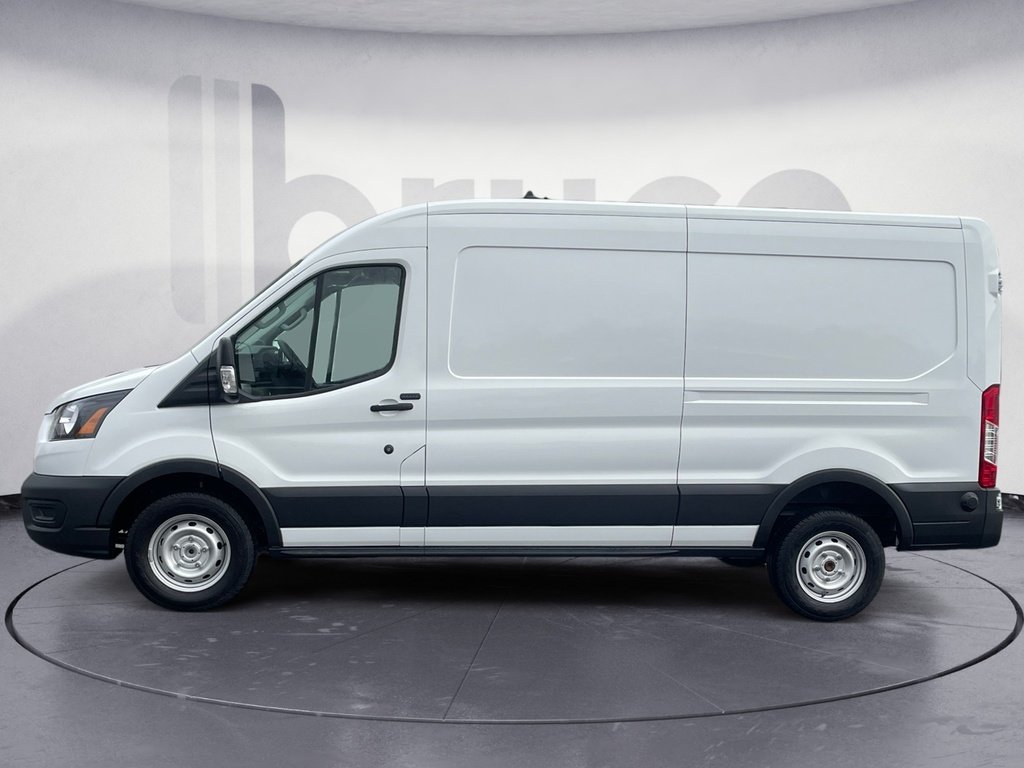 Ford Transit Cargo Van BASE 2024