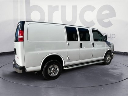 2022 GMC Savana Cargo Van BASE