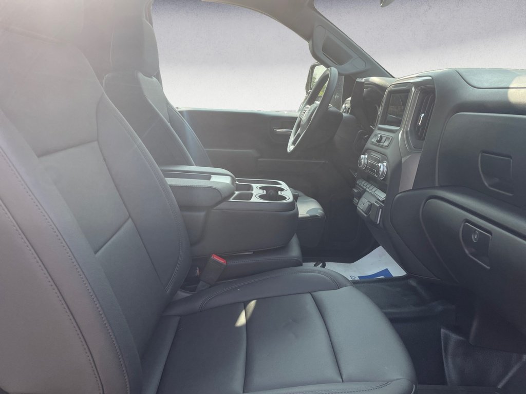 2025 GMC Sierra 3500HD PRO