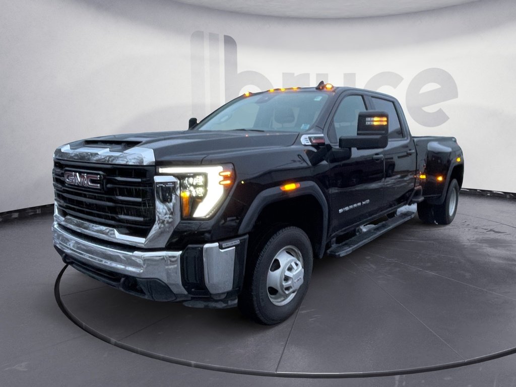 2024 GMC Sierra 3500 4WD CREW CAB PRO