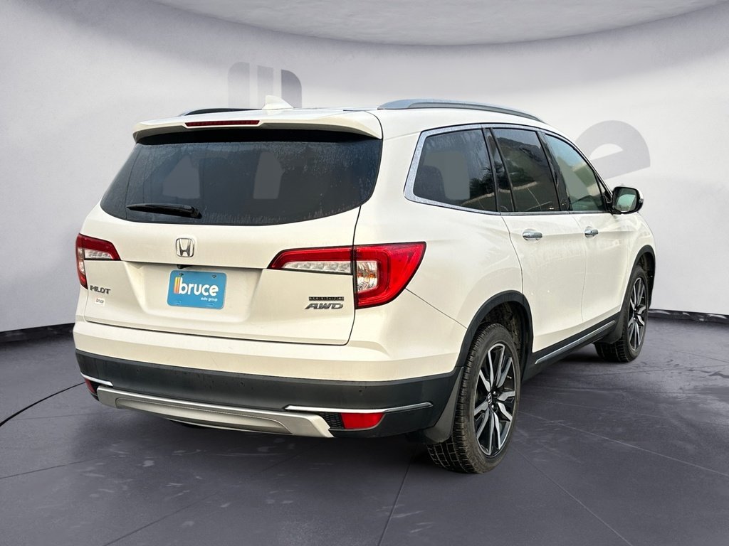 Honda Pilot TOURING 8-PASSENGER 2021