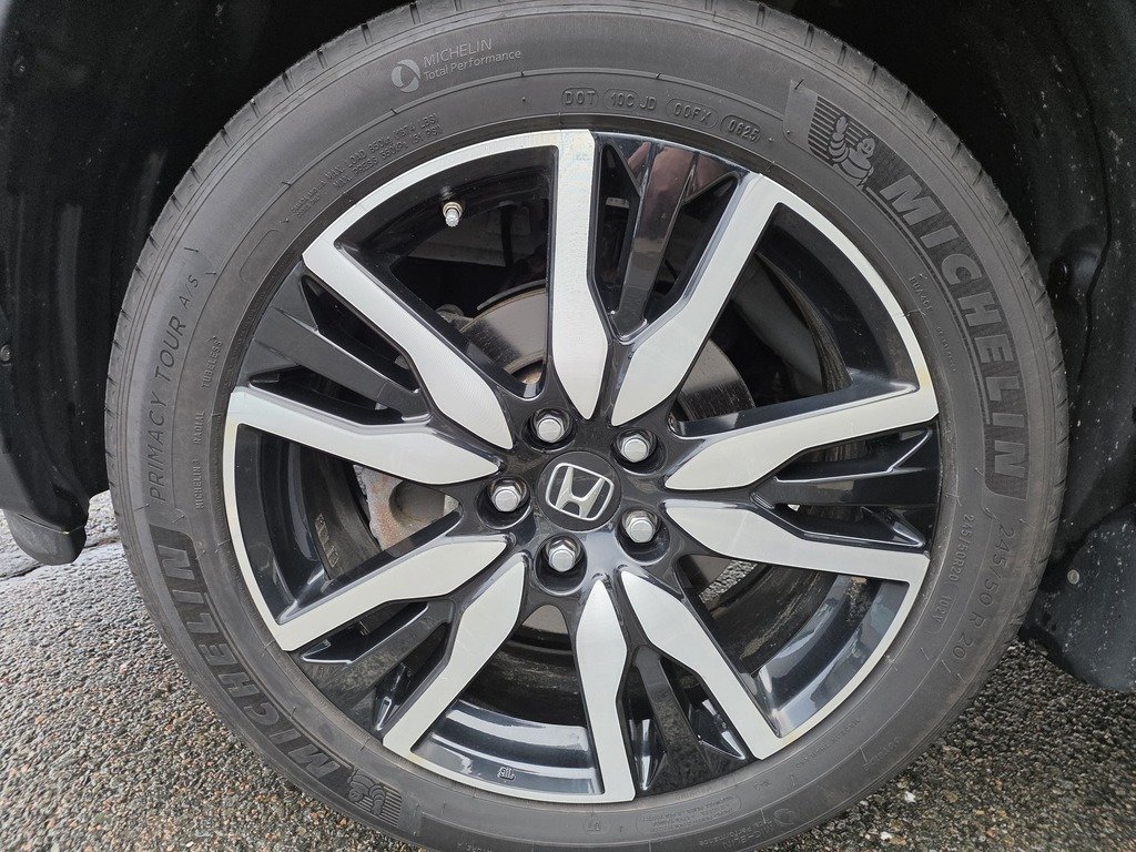 2022 Honda Pilot TOURING 7-PASSENGER