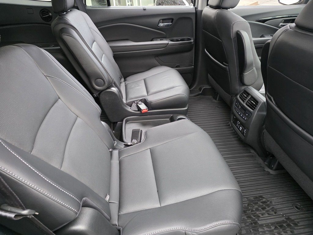 2022 Honda Pilot TOURING 7-PASSENGER