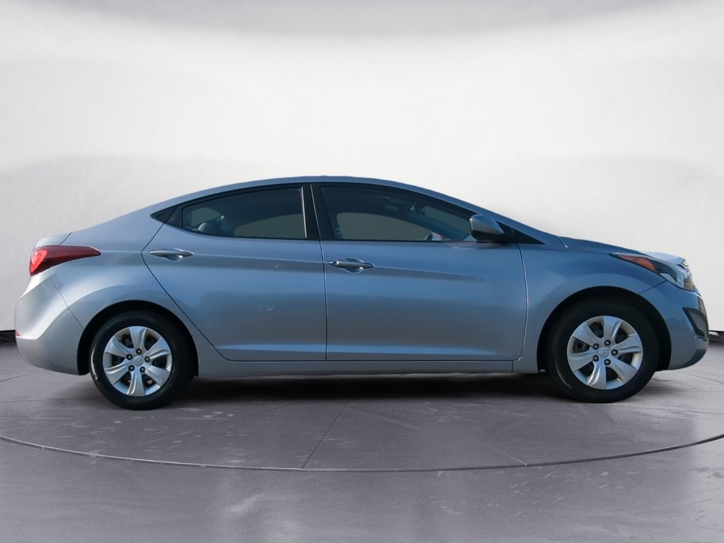 Hyundai Elantra L 2016
