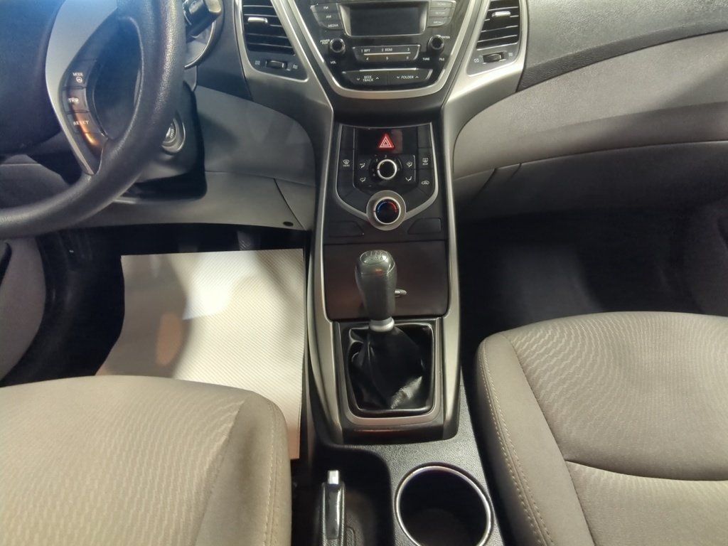 Hyundai Elantra L 2016