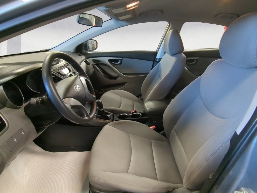 Hyundai Elantra L 2016