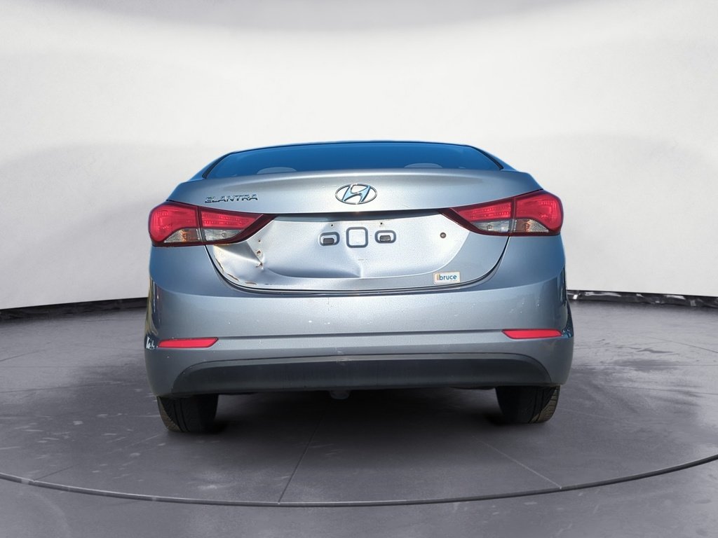 Hyundai Elantra L 2016