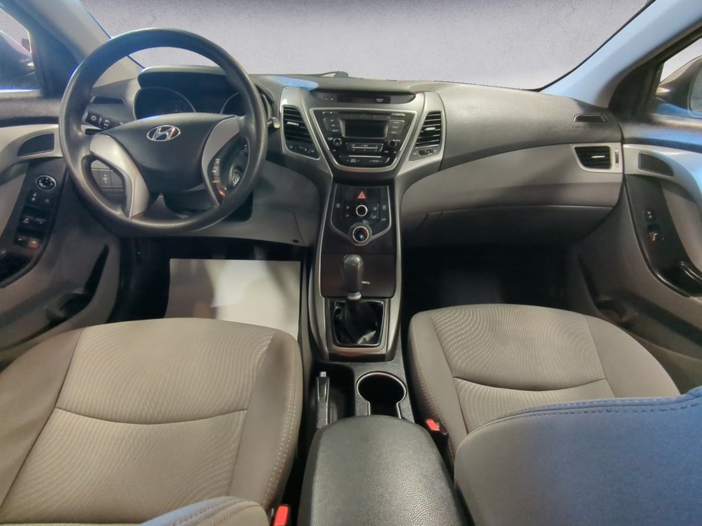 Hyundai Elantra L 2016
