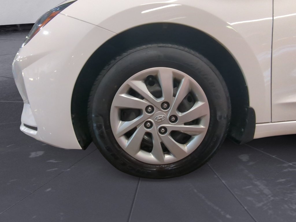 2020 Hyundai Elantra ESSENTIAL