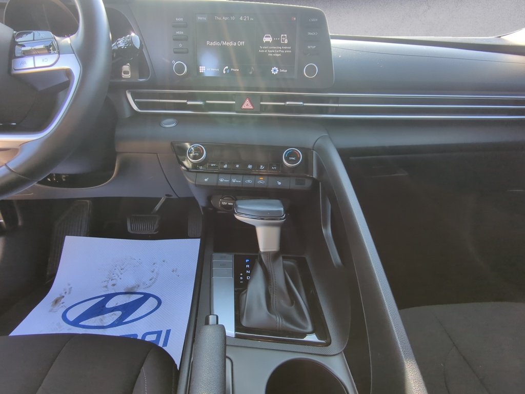2022 Hyundai Elantra PREFERRED