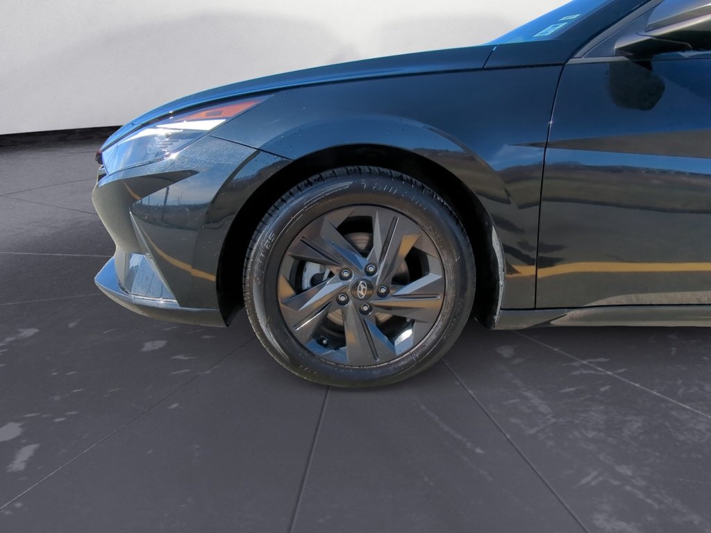 2022 Hyundai Elantra PREFERRED