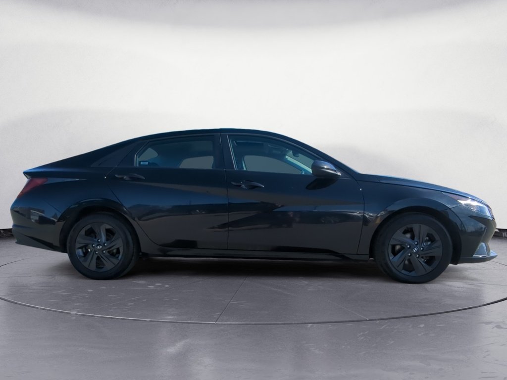 2022 Hyundai Elantra PREFERRED