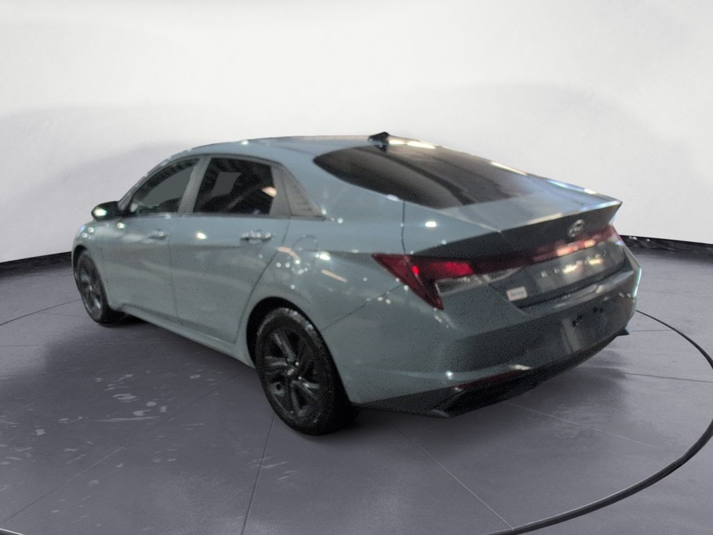 2022 Hyundai Elantra BASE