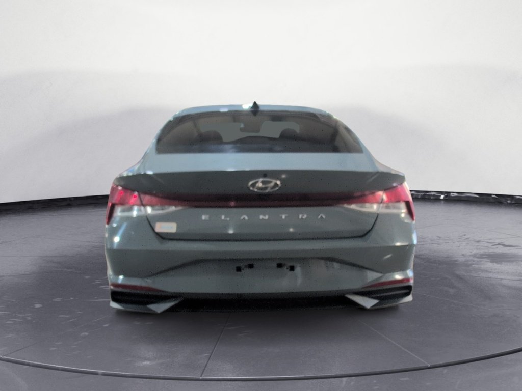 2022 Hyundai Elantra BASE