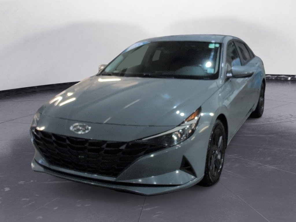 2022 Hyundai Elantra BASE