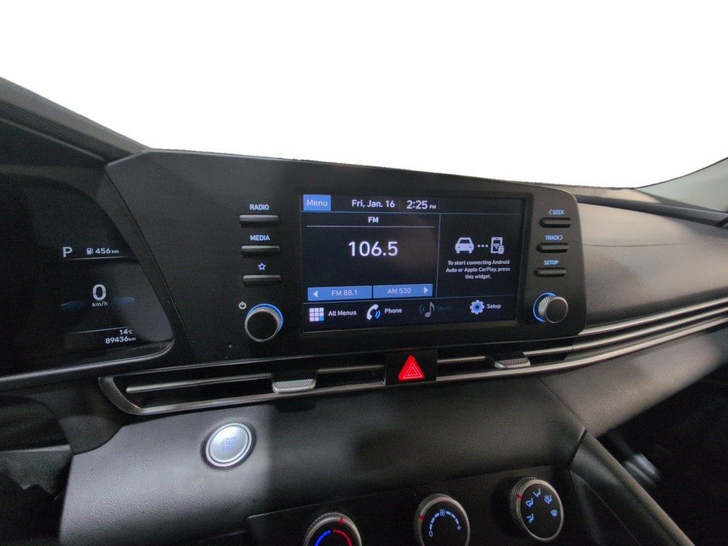 2022 Hyundai Elantra BASE