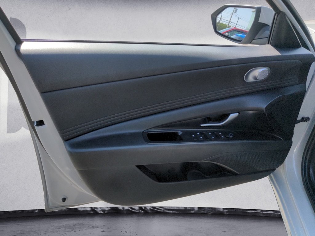 Hyundai Elantra Preferred - Fresh Trade 2023