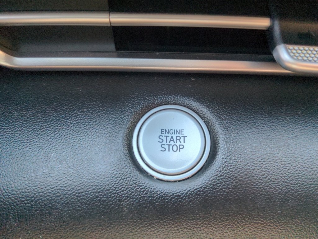 Hyundai Elantra Preferred - Fresh Trade 2023
