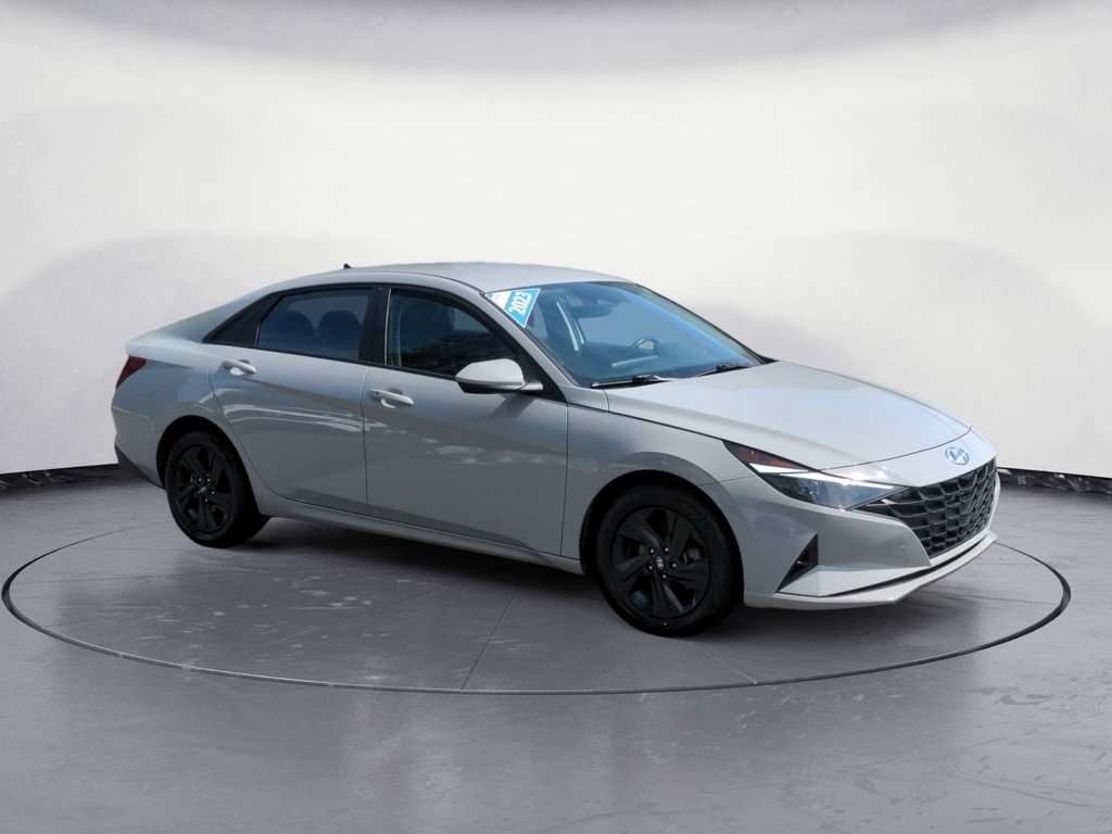 Hyundai Elantra Preferred - Fresh Trade 2023
