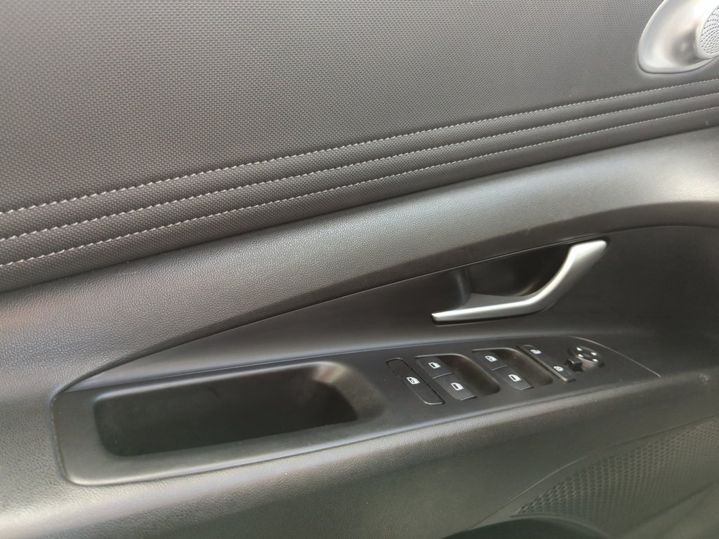 2023 Hyundai Elantra PREFERRED