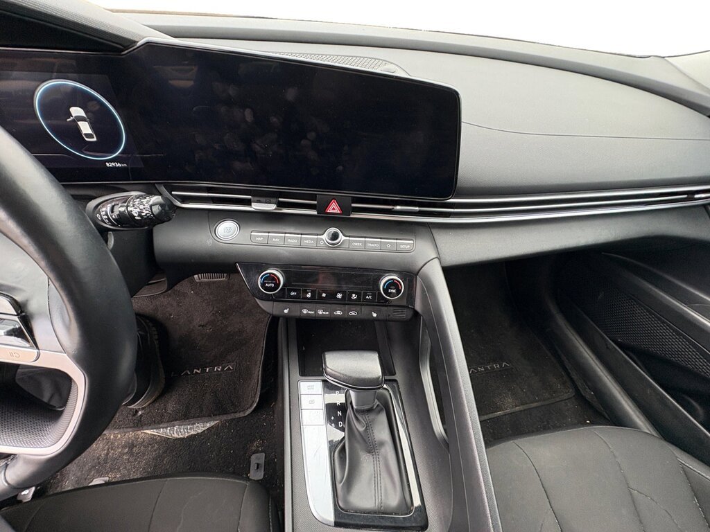 2023 Hyundai Elantra PREFERRED