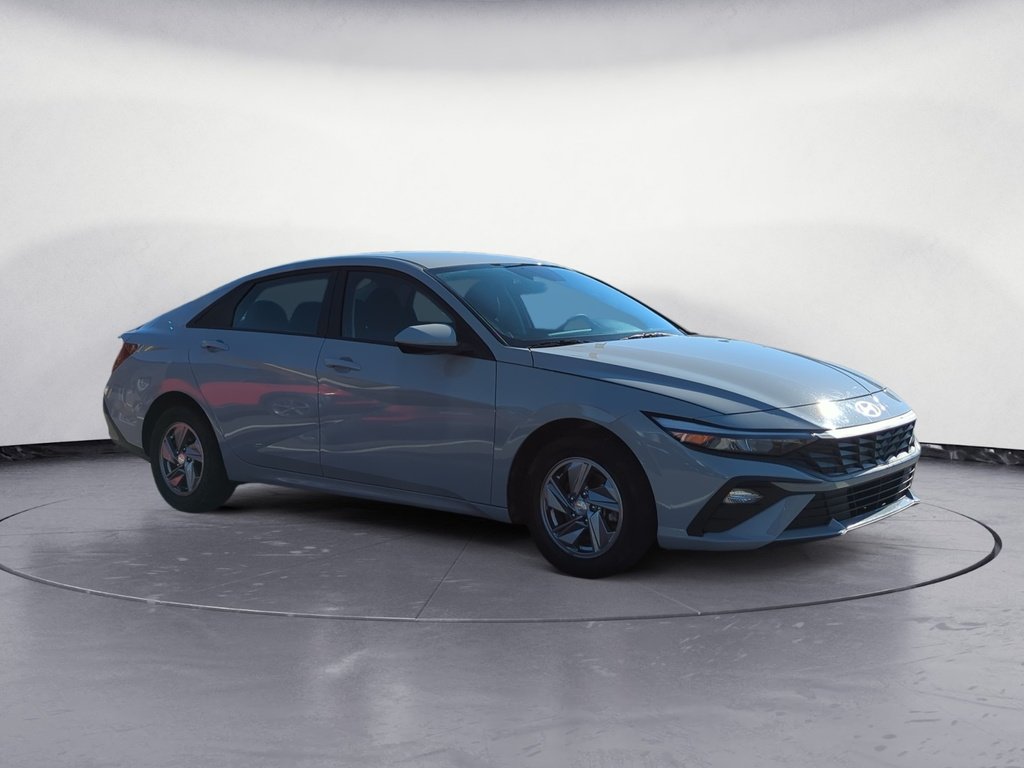 Hyundai Elantra ESSENTIAL 2024