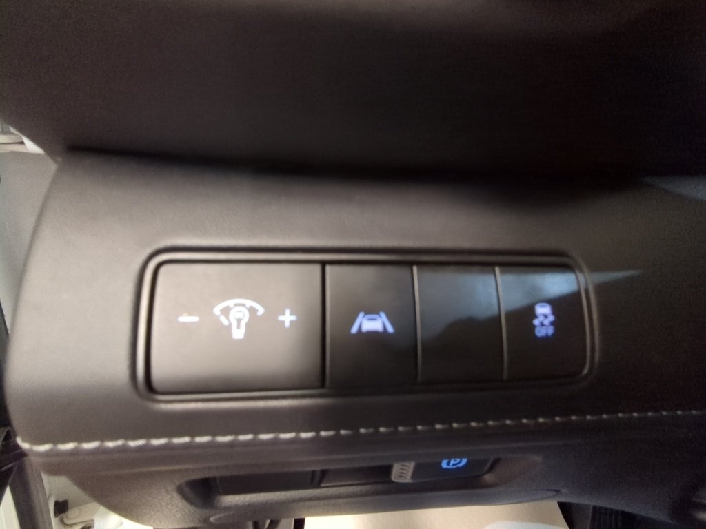 2022 Hyundai Santa Fe Hybrid PREFERRED- PANORAMIC SUNROOF!