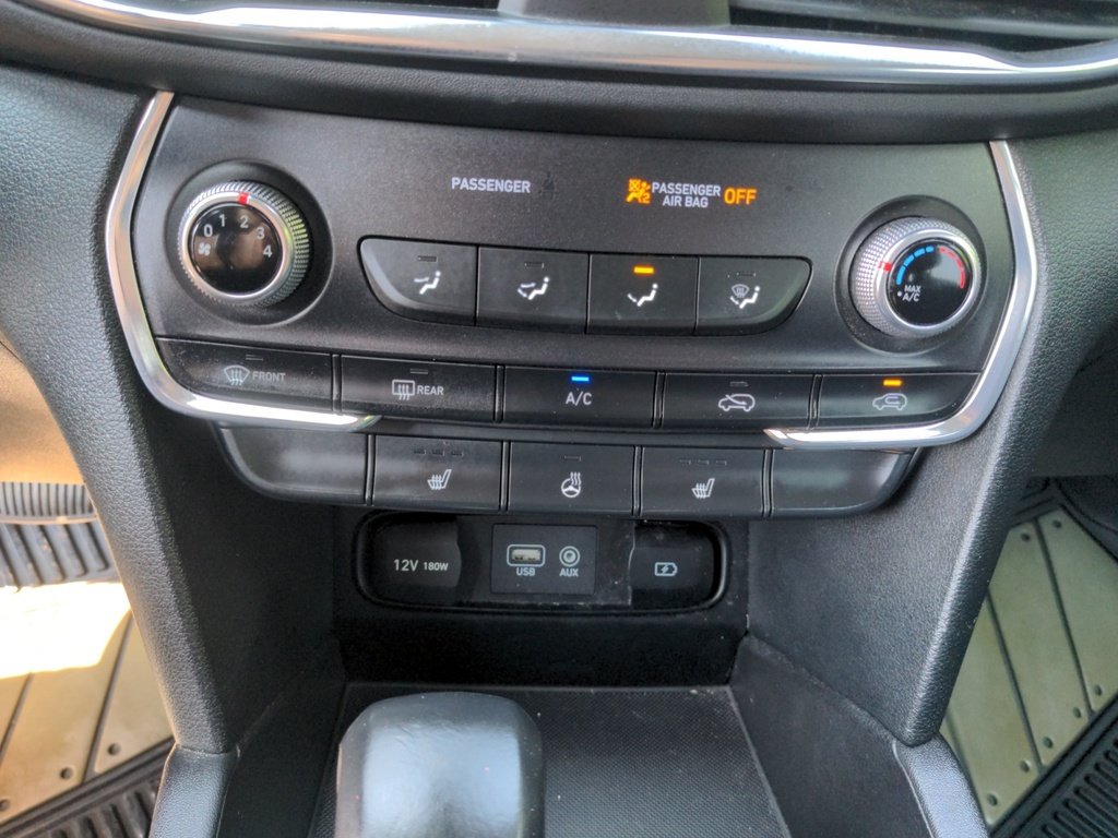 2019 Hyundai Santa Fe ESS AWD LOW KMS! - FRESH TRADE!
