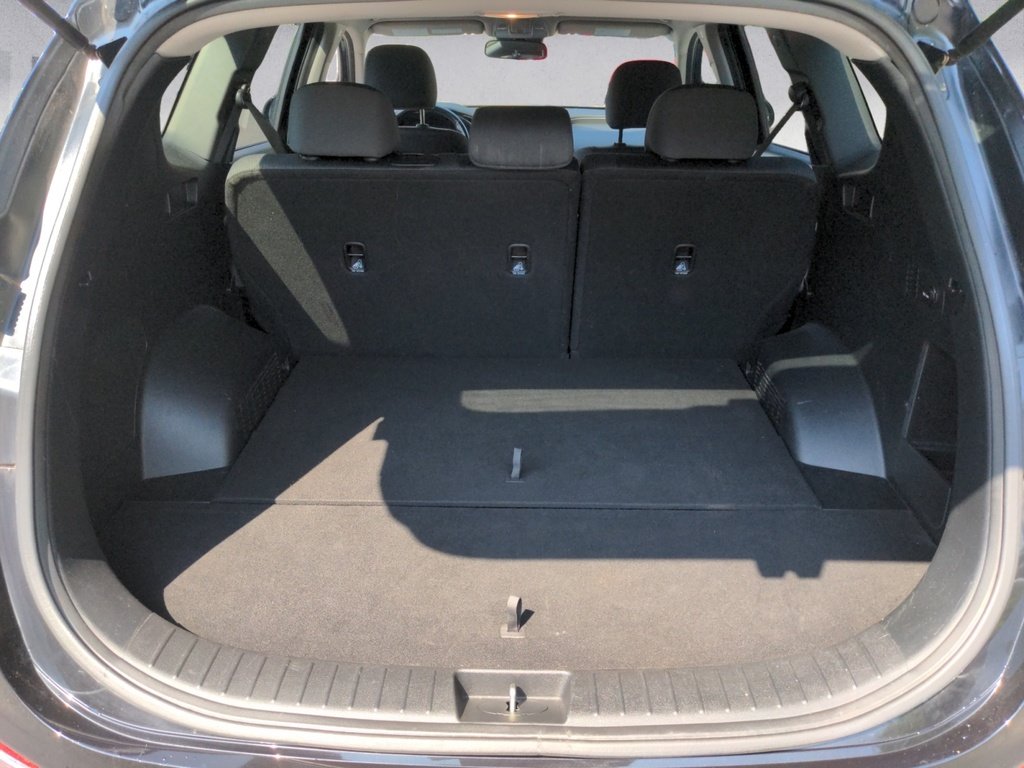 2019 Hyundai Santa Fe ESS AWD LOW KMS! - FRESH TRADE!