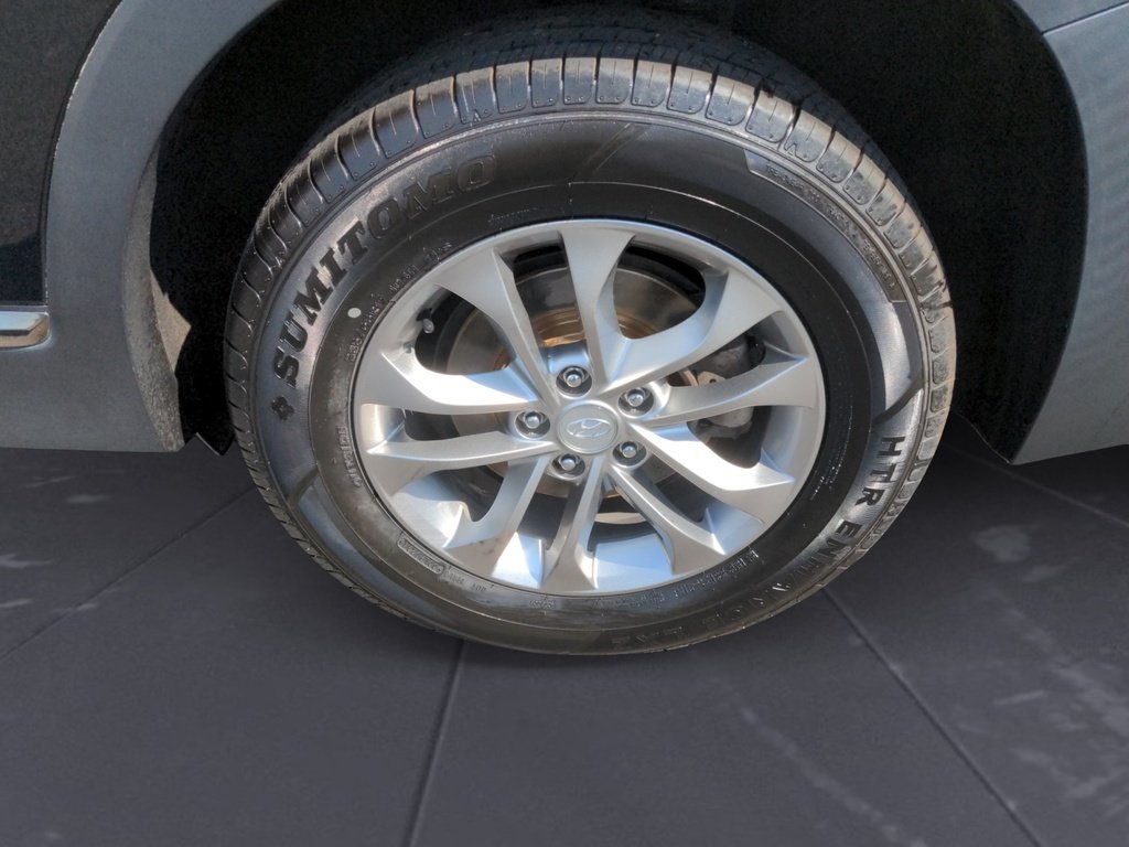 2019 Hyundai Santa Fe ESS AWD LOW KMS! - FRESH TRADE!