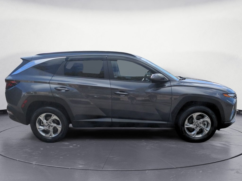 2024 Hyundai Tucson Preferred AWD !!! Ultra Low KMS!