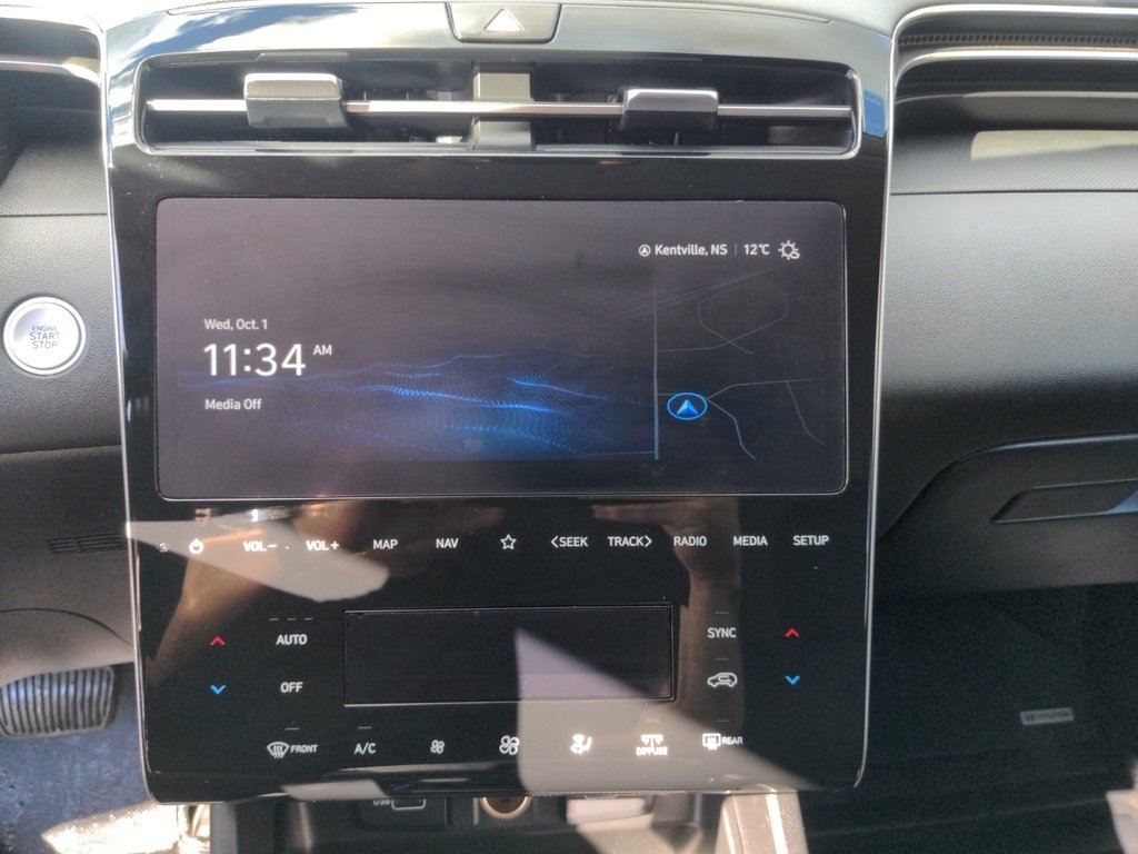 2024 Hyundai Tucson Preferred AWD !!! Ultra Low KMS!