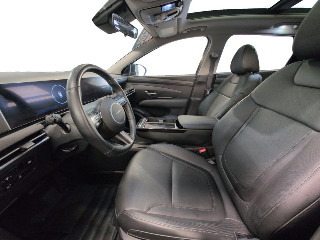 2025 Hyundai Tucson PREFERRED- HEATED SEATS!