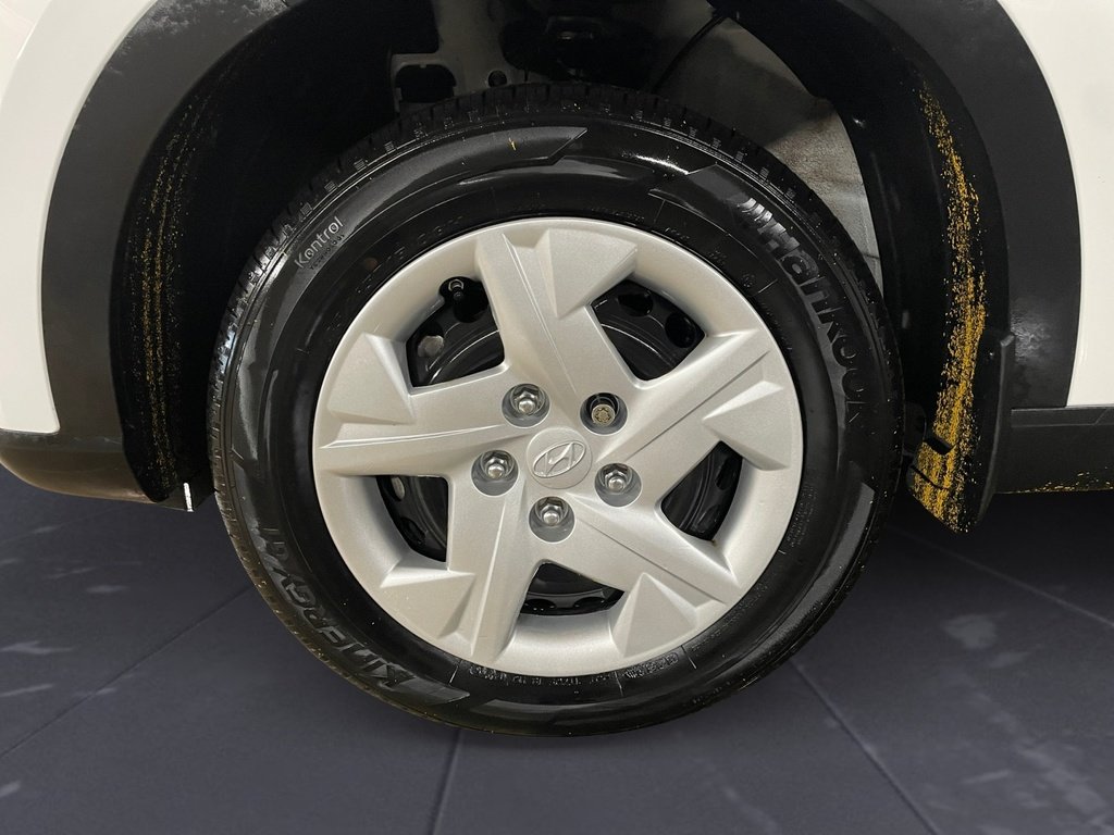 Hyundai Venue ESSENTIAL 2024