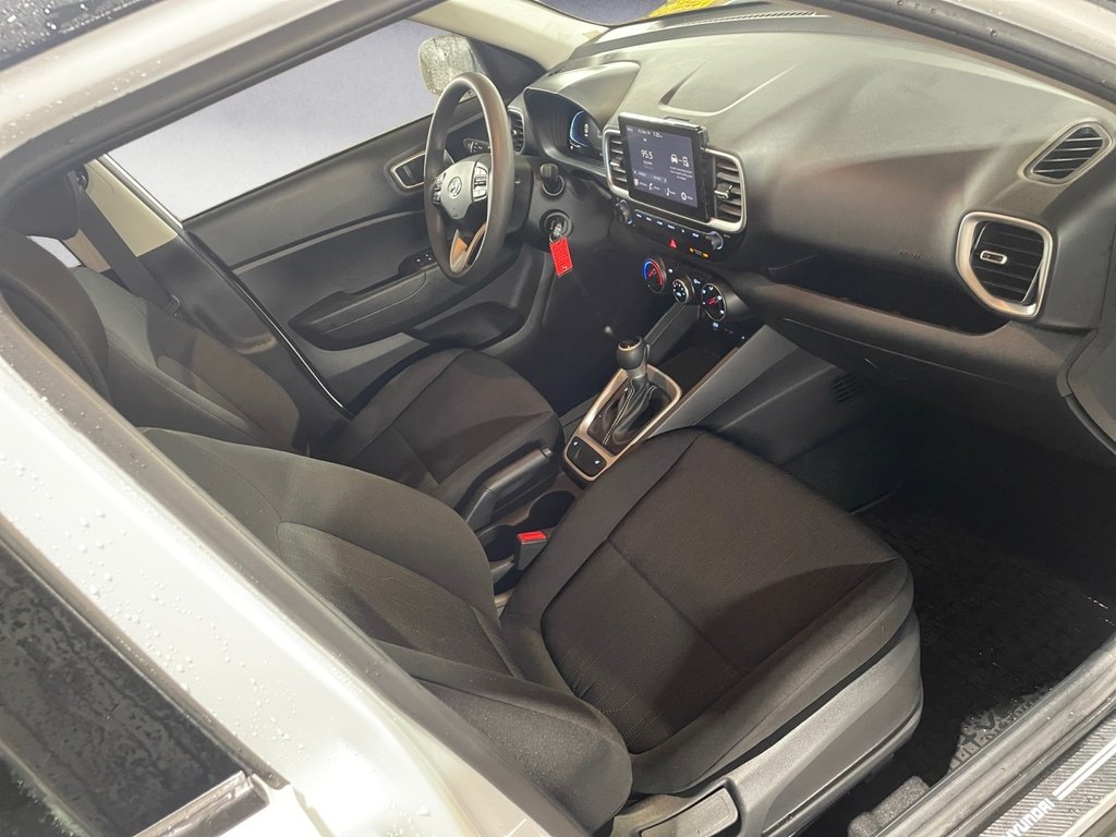 Hyundai Venue ESSENTIAL 2024
